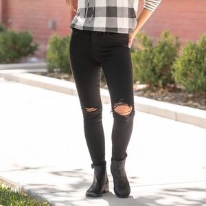 16 Vervet Black Skinny Jeans